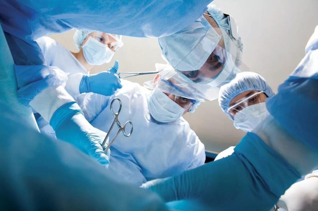 For complex thoracic osteochondrosis, surgery may be required